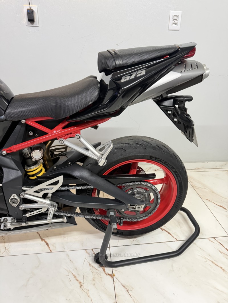 DAYTONA 675R ABS - 2010 - SAPIRANGA