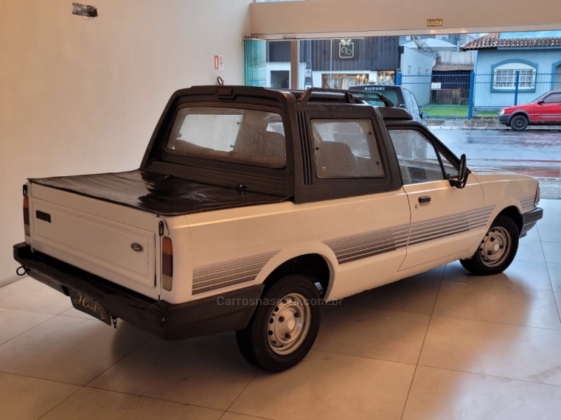 PAMPA 1.8 L CS 8V GASOLINA 2P MANUAL - 1992 - CANELA