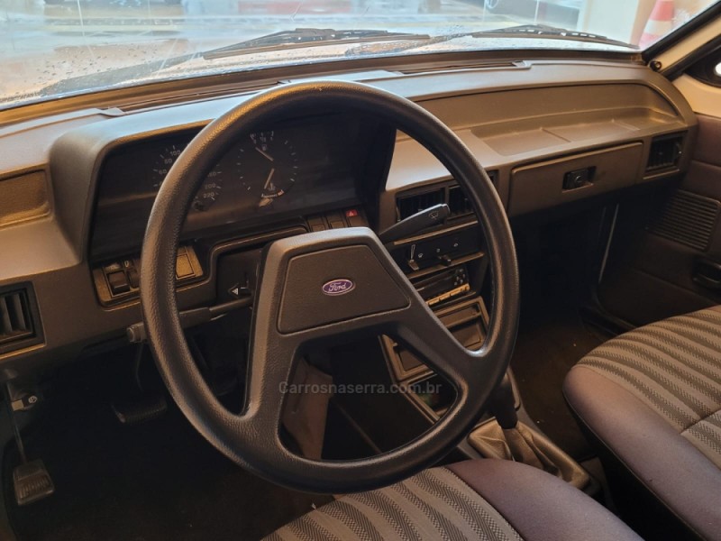 PAMPA 1.8 L CS 8V GASOLINA 2P MANUAL - 1992 - CANELA