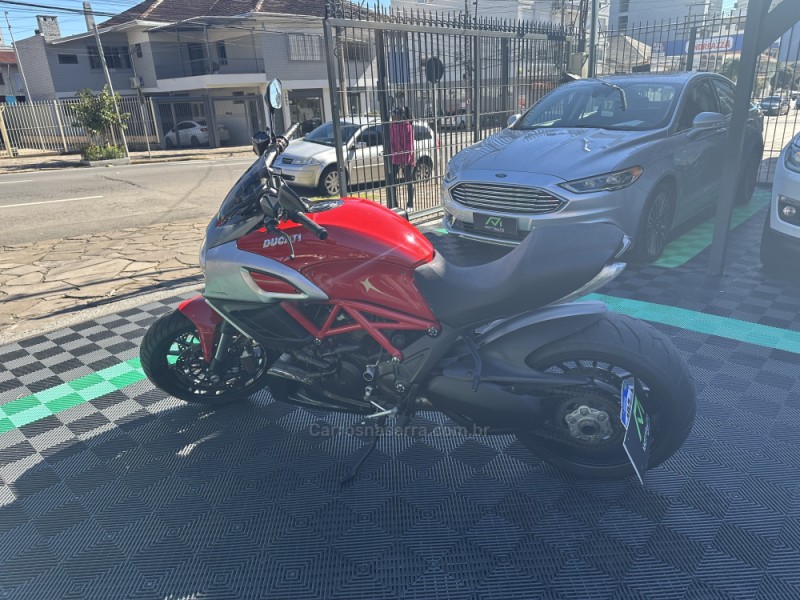 DIAVEL CARBON  - 2011 - CAXIAS DO SUL