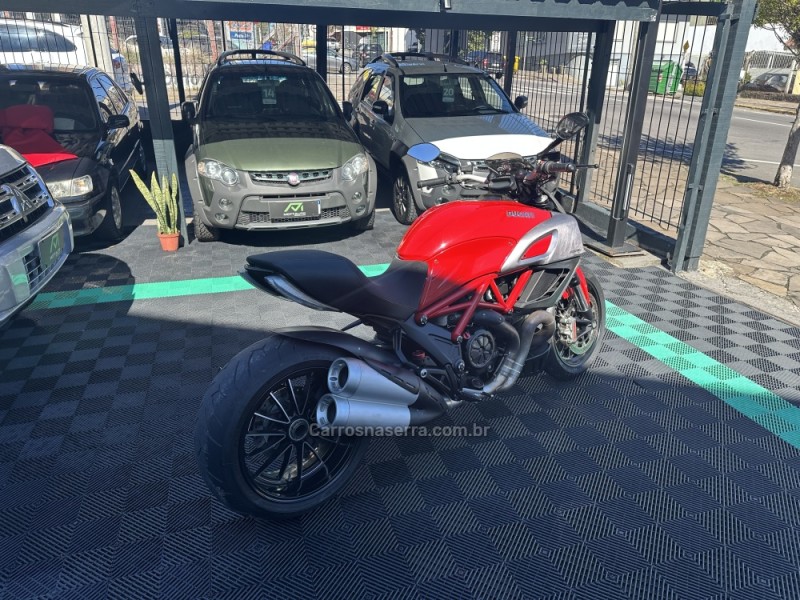 DIAVEL CARBON  - 2011 - CAXIAS DO SUL
