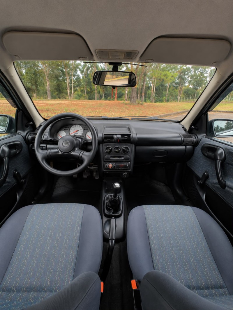 CLASSIC 1.0 MPFI VHCE 8V FLEX 4P MANUAL - 2002 - SãO SEBASTIãO DO CAí