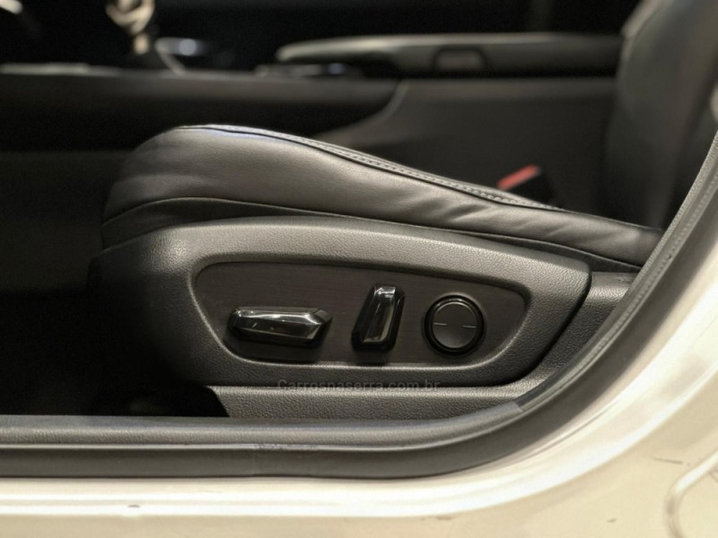 UX 250H 2.0 16V DYNAMIC HÍBRIDO 4P AUTOMÁTICO - 2019 - CAXIAS DO SUL