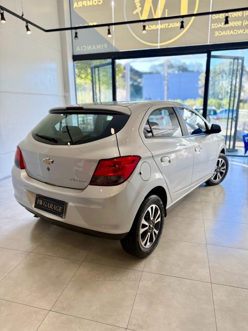 ONIX 1.4 MPFI LTZ 8V FLEX 4P AUTOMÁTICO - 2016 - BENTO GONçALVES