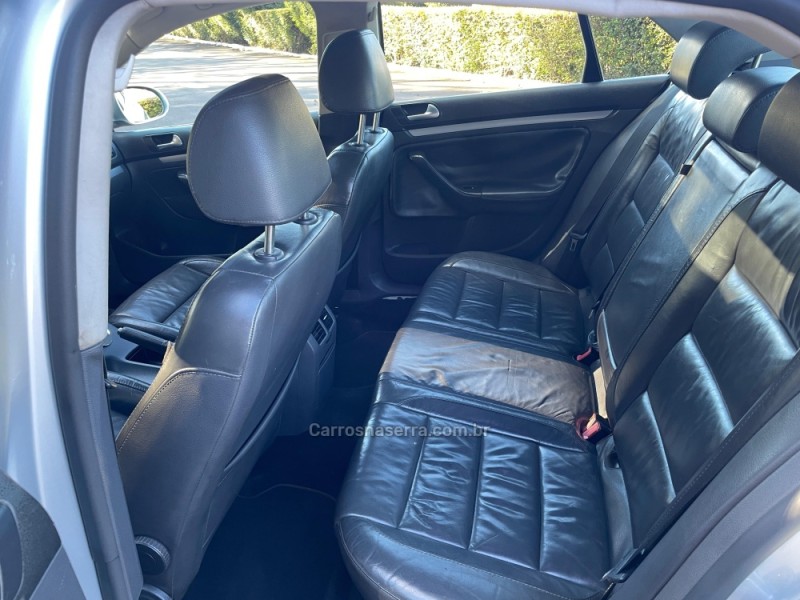 JETTA 2.5 I 20V 170CV GASOLINA 4P TIPTRONIC - 2009 - NOVA PRATA