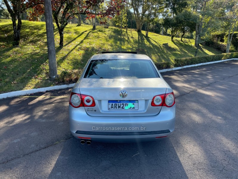 JETTA 2.5 I 20V 170CV GASOLINA 4P TIPTRONIC - 2009 - NOVA PRATA