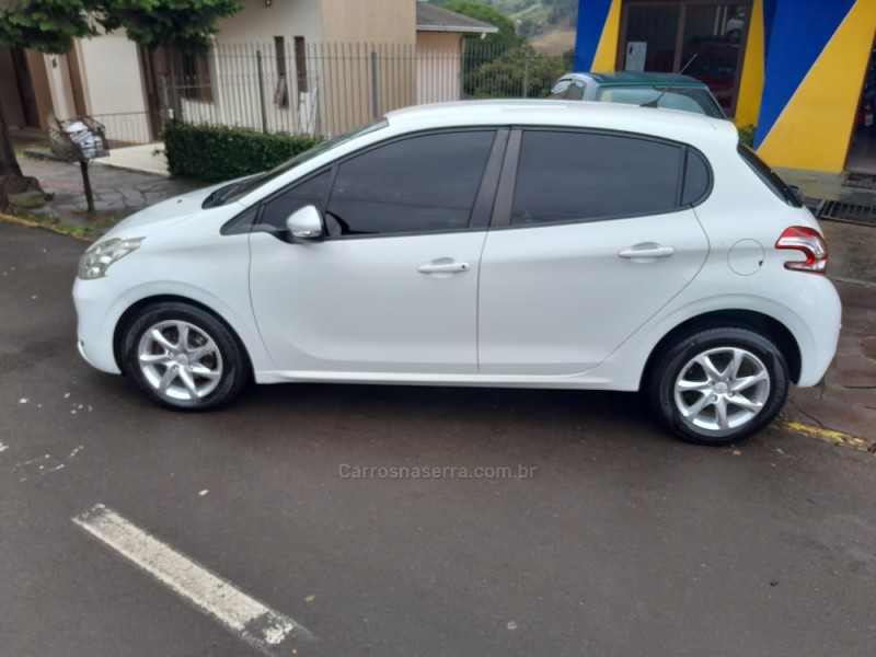 208 1.5 ACTIVE PACK 8V FLEX 4P MANUAL - 2015 - NOVA PRATA