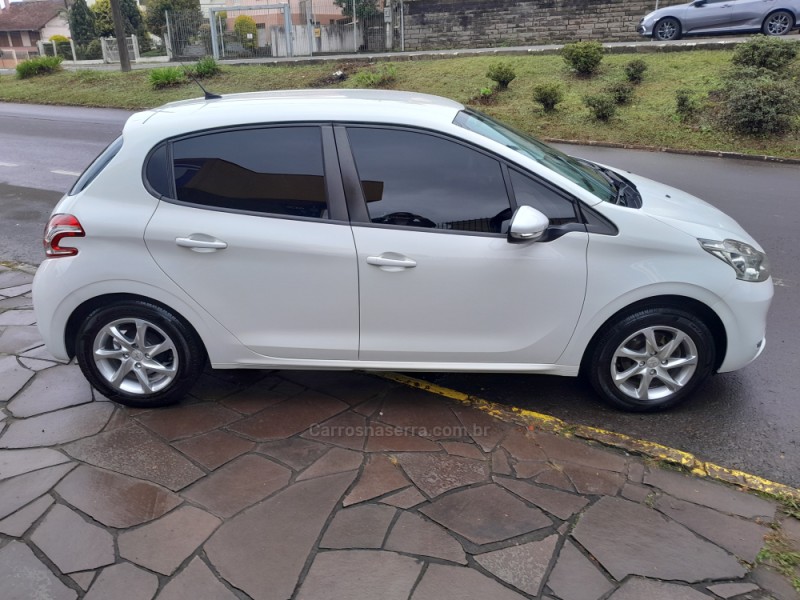 208 1.5 ACTIVE PACK 8V FLEX 4P MANUAL - 2015 - NOVA PRATA