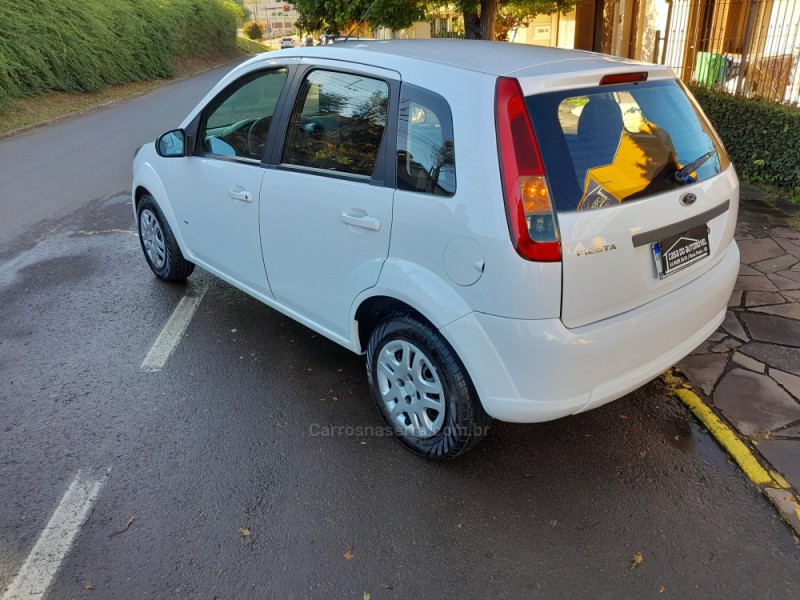 FIESTA 1.0 MPI HATCH 8V FLEX 4P MANUAL - 2014 - NOVA PRATA