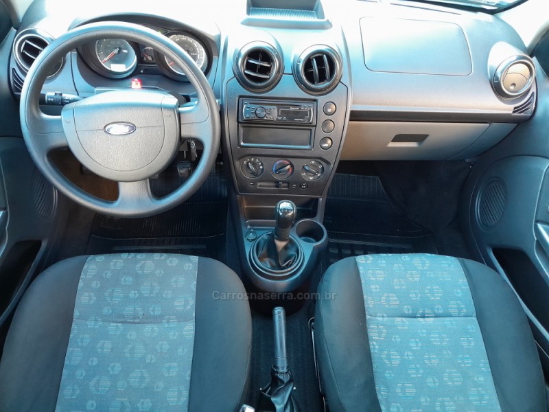 FIESTA 1.0 MPI HATCH 8V FLEX 4P MANUAL - 2014 - NOVA PRATA