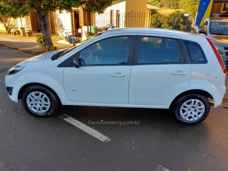 FIESTA 1.0 MPI HATCH 8V FLEX 4P MANUAL - 2014 - NOVA PRATA