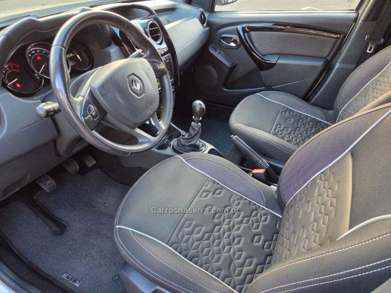 DUSTER OROCH 2.0 16V FLEX DYNAMIQUE 4P MANUAL - 2022 - PICADA CAFé