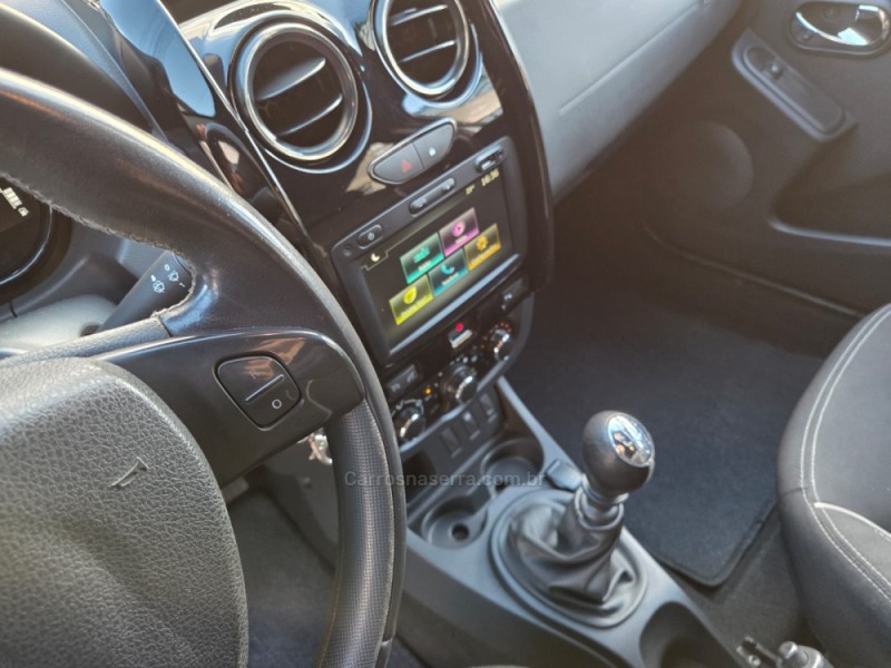 DUSTER OROCH 2.0 16V FLEX DYNAMIQUE 4P MANUAL - 2022 - PICADA CAFé