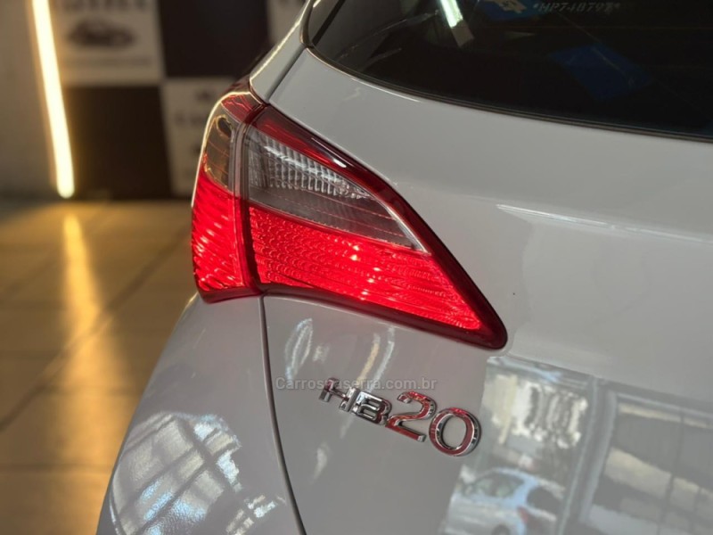 HB20 1.0 COMFORT 12V FLEX 4P MANUAL - 2017 - NOVO HAMBURGO
