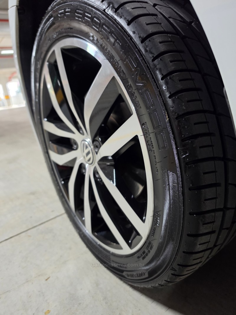 GOLF 1.0 TSI COMFORTLINE 12V TOTAL FLEX 4P MANUAL - 2017 - CAXIAS DO SUL
