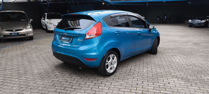 FIESTA 1.6 SE HATCH 16V FLEX 4P AUTOMÁTICO - 2015 - CAXIAS DO SUL
