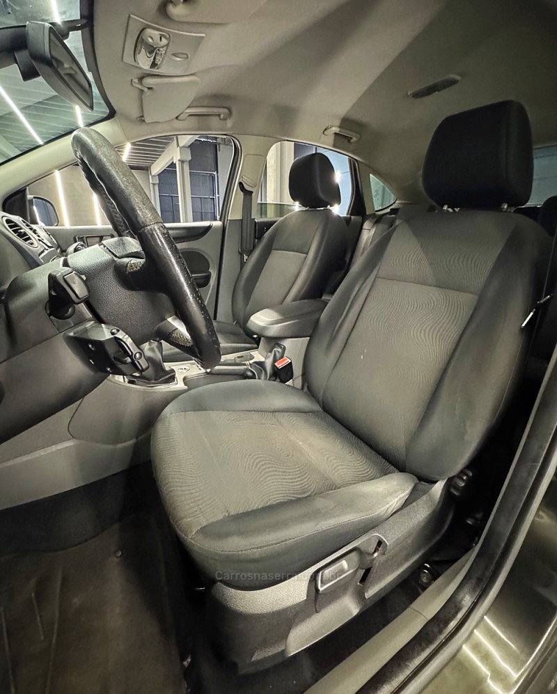 FOCUS 2.0 GLX 16V GASOLINA 4P MANUAL - 2013 - PASSO FUNDO