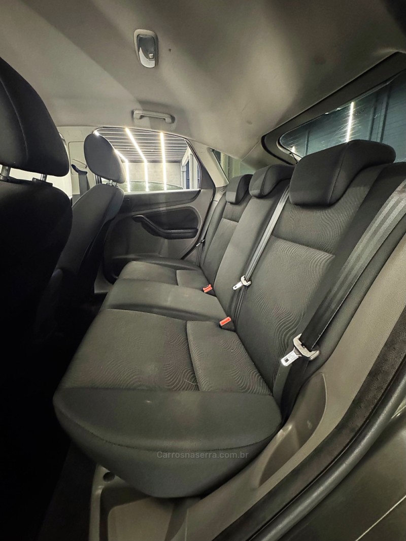 FOCUS 2.0 GLX 16V GASOLINA 4P MANUAL - 2013 - PASSO FUNDO