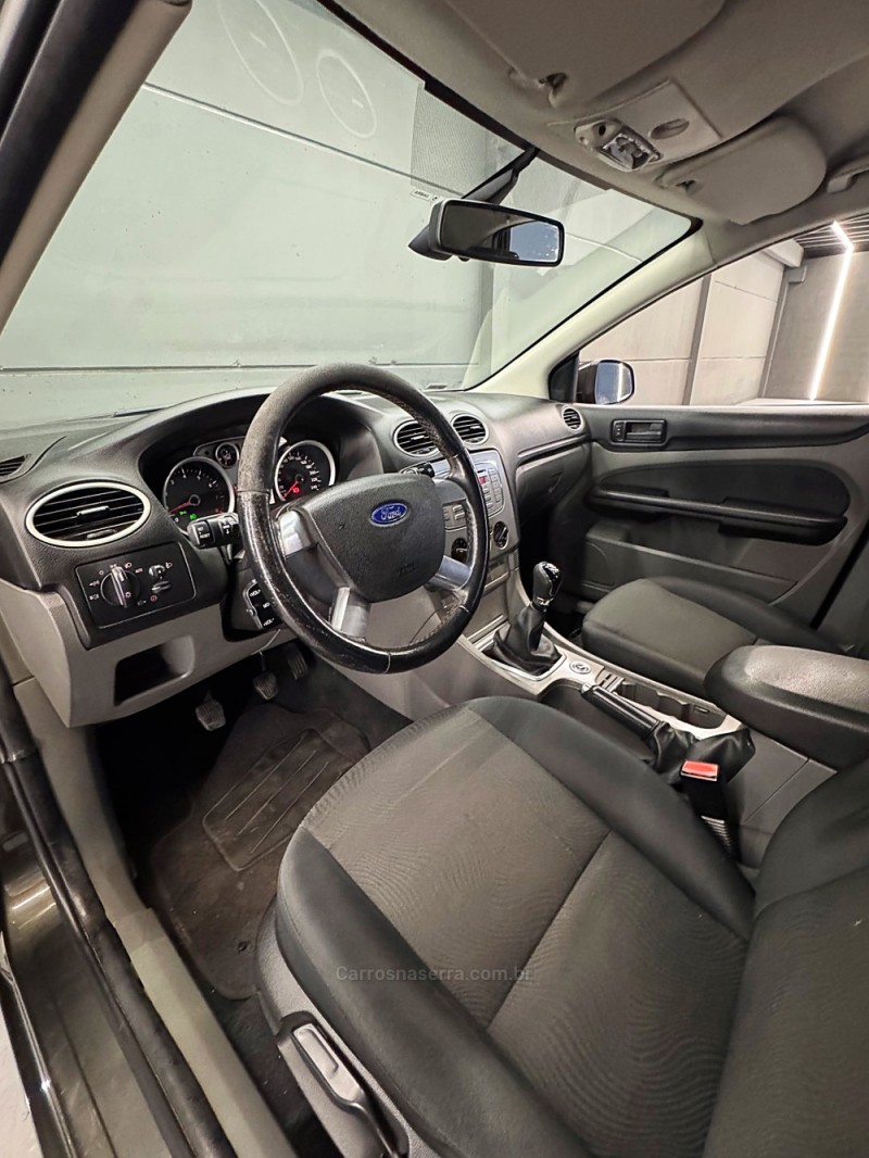FOCUS 2.0 GLX 16V GASOLINA 4P MANUAL - 2013 - PASSO FUNDO