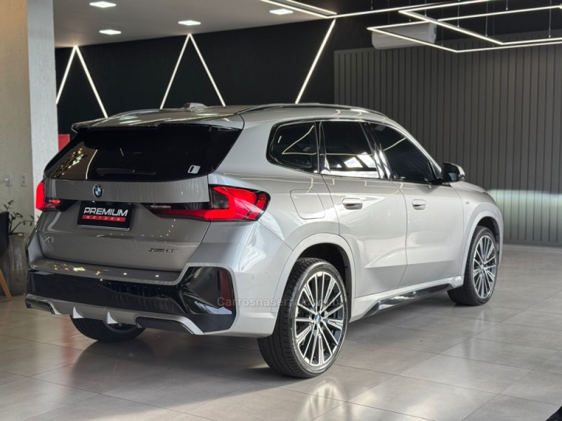 X1 2.0 16V TURBO ACTIVEFLEX SDRIVE20I M SPORT 4P AUTOMÁTICO - 2023 - DOIS IRMãOS
