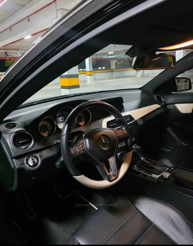 C 180 1.8 CGI COUPÉ 16V TURBO GASOLINA 2P AUTOMÁTICO - 2012 - CAXIAS DO SUL