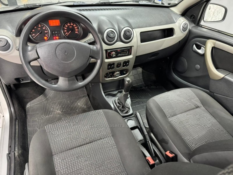SANDERO 1.0 EXPRESSION 16V FLEX 4P MANUAL - 2011 - CAXIAS DO SUL