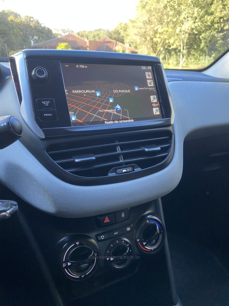 208 1.5 ACTIVE 8V FLEX 4P MANUAL - 2014 - FARROUPILHA