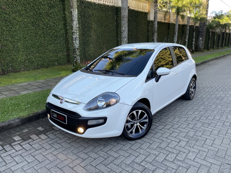 PUNTO 1.4 ATTRACTIVE 8V FLEX 4P MANUAL
