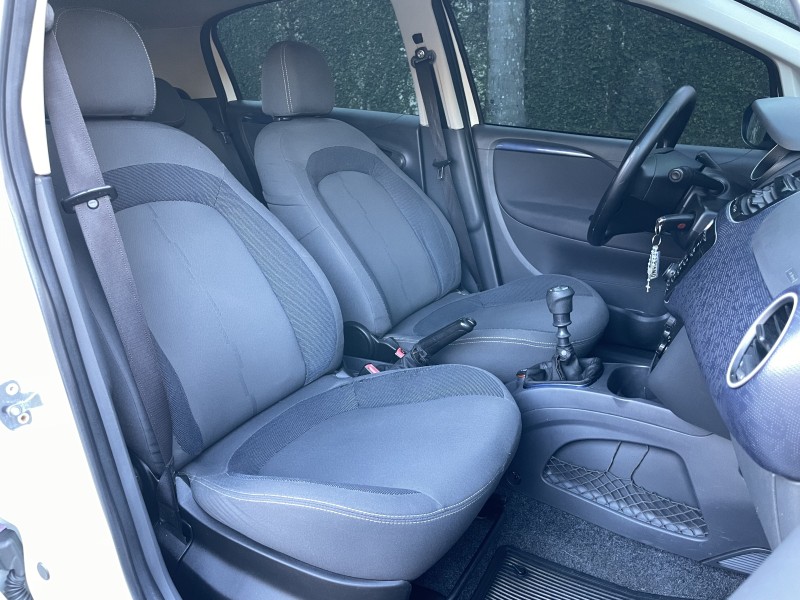 PUNTO 1.4 ATTRACTIVE 8V FLEX 4P MANUAL - 2014 - CAXIAS DO SUL