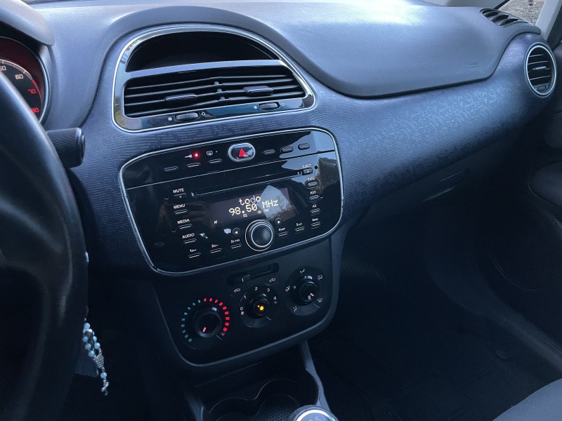 PUNTO 1.4 ATTRACTIVE 8V FLEX 4P MANUAL - 2014 - CAXIAS DO SUL