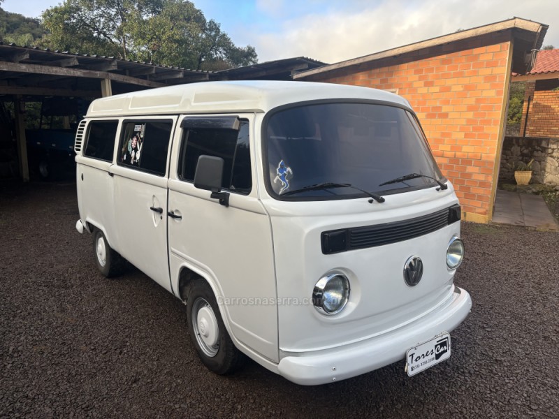 KOMBI 1.6 MI STD 8V GASOLINA 3P MANUAL - 2003 - ANTôNIO PRADO