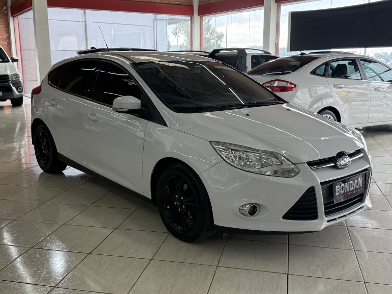 FOCUS 1.6 SE 16V FLEX 4P AUTOMÁTICO - 2014 - FARROUPILHA