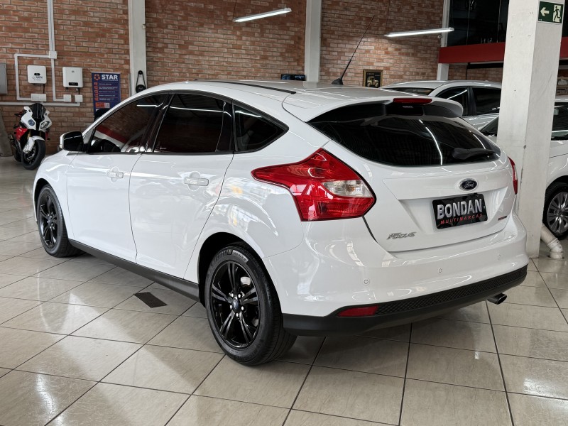 FOCUS 1.6 SE 16V FLEX 4P AUTOMÁTICO - 2014 - FARROUPILHA