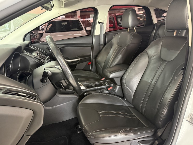 FOCUS 1.6 SE 16V FLEX 4P AUTOMÁTICO - 2014 - FARROUPILHA