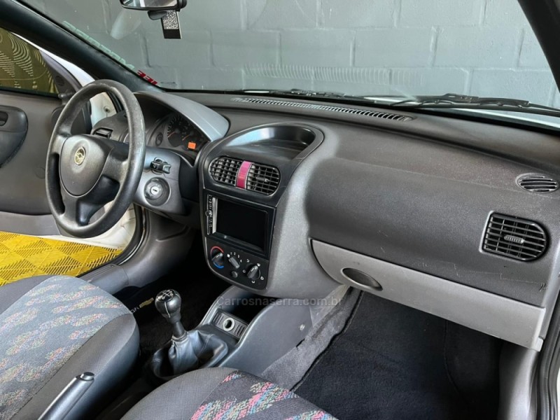 MONTANA 1.8 MPFI CONQUEST CS 8V FLEX 2P MANUAL - 2004 - CAXIAS DO SUL