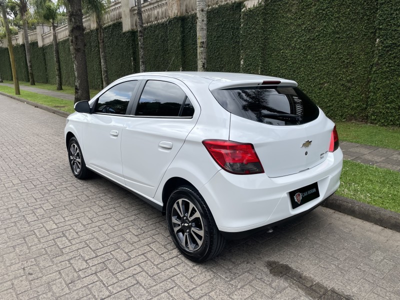 ONIX 1.4 MPFI LTZ 8V FLEX 4P MANUAL - 2015 - CAXIAS DO SUL