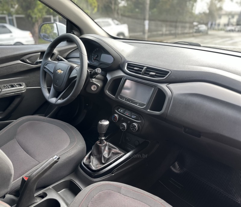 ONIX 1.4 MPFI LTZ 8V FLEX 4P MANUAL - 2015 - PAROBé