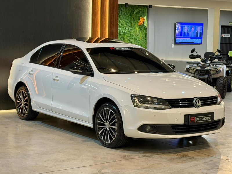 JETTA 2.0 COMFORTLINE FLEX 4P TIPTRONIC - 2014 - NOVO HAMBURGO