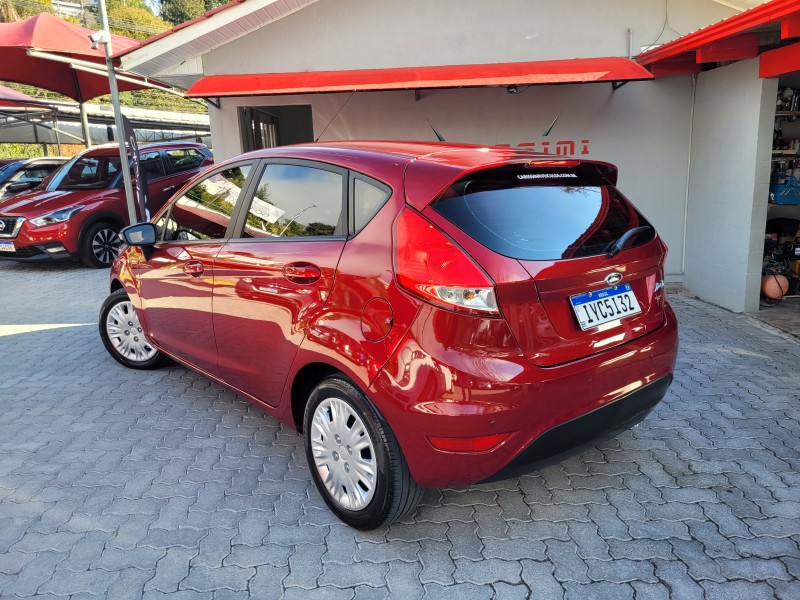 FIESTA 1.6 SE HATCH 16V FLEX 4P MANUAL - 2017 - CARLOS BARBOSA