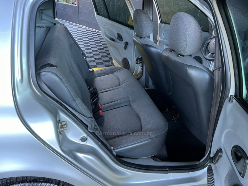 CLIO 1.0 CAMPUS 16V FLEX 4P MANUAL - 2011 - CAXIAS DO SUL