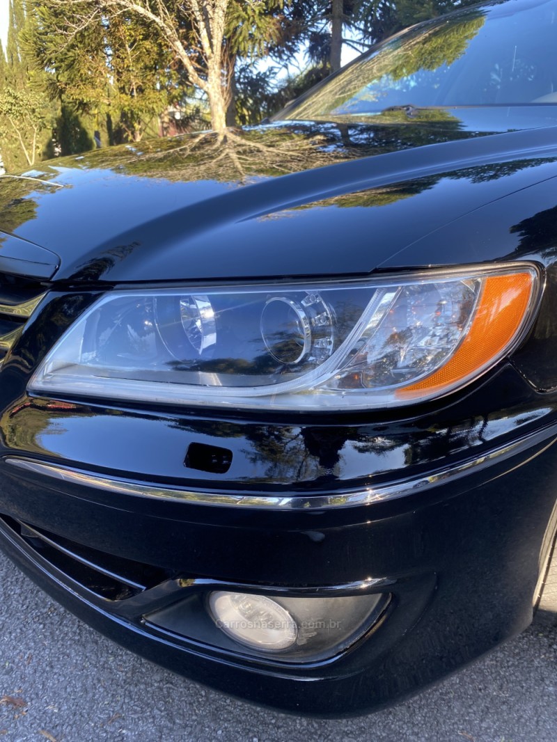 AZERA 3.3 MPFI GLS SEDAN V6 24V GASOLINA 4P AUTOMÁTICO - 2011 - FARROUPILHA