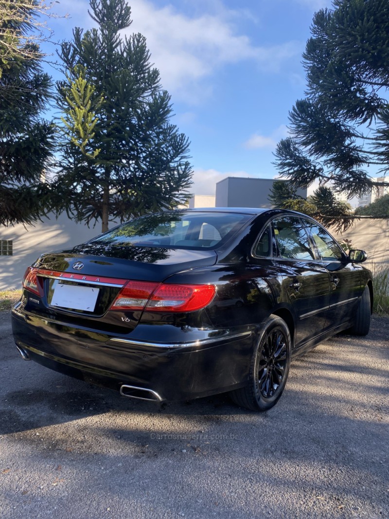 AZERA 3.3 MPFI GLS SEDAN V6 24V GASOLINA 4P AUTOMÁTICO - 2011 - FARROUPILHA
