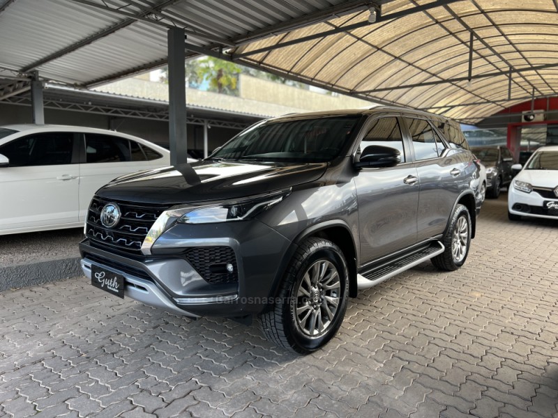 HILUX SW4 2.8 SRX 4X4 7 LUGARES 16V TURBO INTERCOOLER DIESEL 4P AUTOMÁTICO