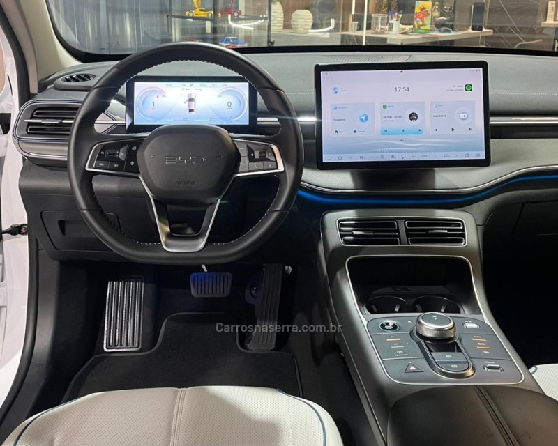 KING 1.5 DM-I PHEV GS AUTOMÁTICO - 2025 - VACARIA