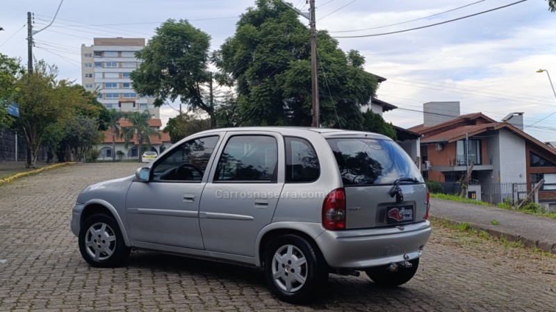CORSA 1.0 MPFI MILENIUM 8V GASOLINA 4P MANUAL - 2002 - CAXIAS DO SUL