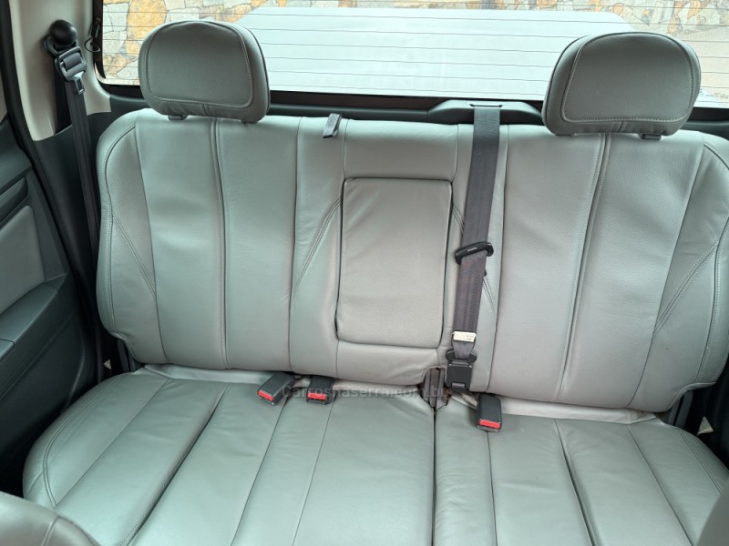 S10 2.4 LTZ 4X2 CD 8V FLEX 4P MANUAL - 2013 - VACARIA