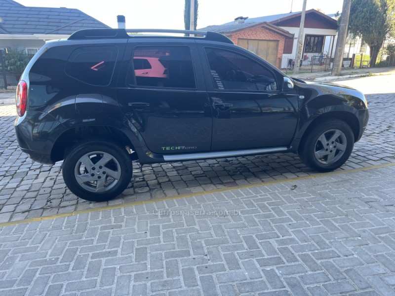 DUSTER 2.0 TECH ROAD 4X2 16V FLEX 4P AUTOMÁTICO - 2013 - VERANóPOLIS