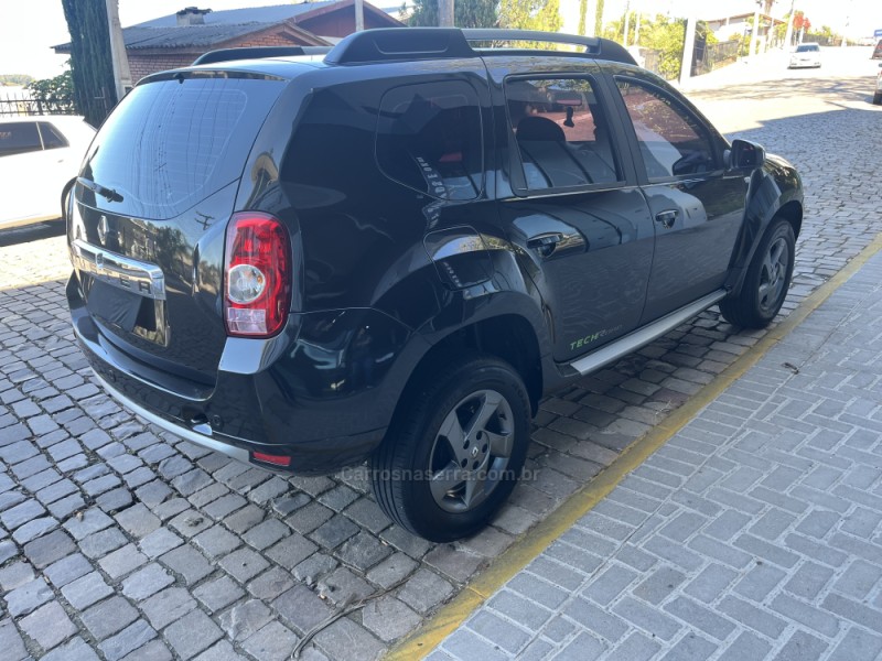 DUSTER 2.0 TECH ROAD 4X2 16V FLEX 4P AUTOMÁTICO - 2013 - VERANóPOLIS