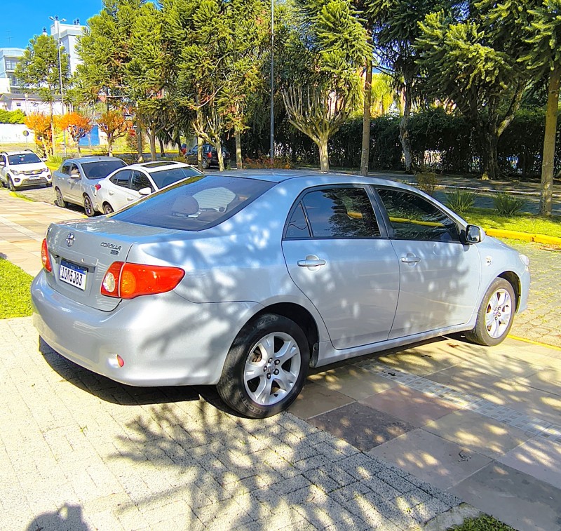 COROLLA 1.8 GLI 16V FLEX 4P AUTOMÁTICO - 2010 - FARROUPILHA