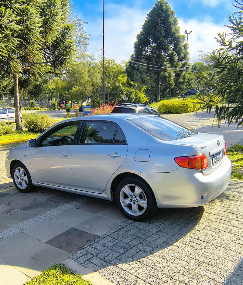 COROLLA 1.8 GLI 16V FLEX 4P AUTOMÁTICO - 2010 - FARROUPILHA